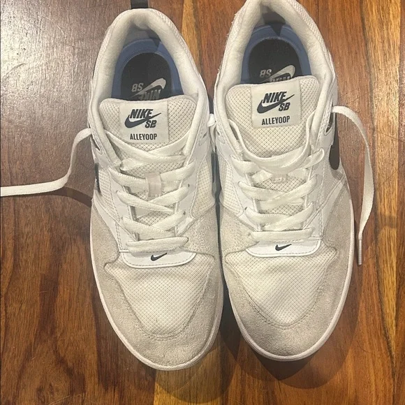 Nike White and Black Men's Sneakers - Picture 2 of 7